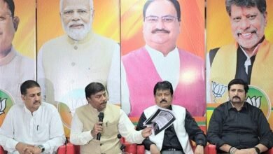 Minister Kedar Kashyap addressing the press conference